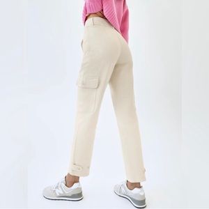 Aritzia Wilfred Free Modern Cargo Pants Size 0 High Rise Pumice Grey Birch Khaki